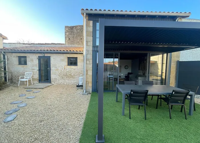 Maison chaleureuse avec parking sur place